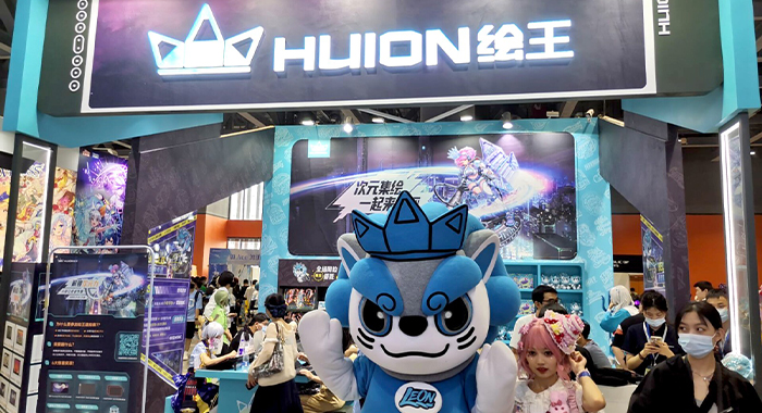 相聚广州萤火虫漫展，穿越次元脑洞大开